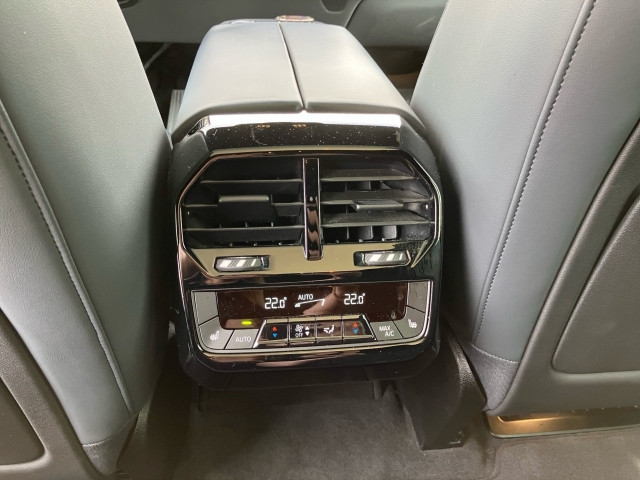 Bild 13: BMW PKW i-Serie iX M60 I20 XE2