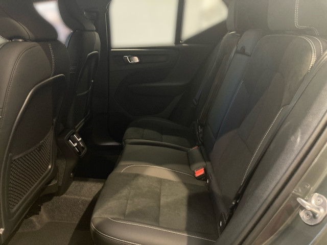 Bild 7: VOLVO PKW XC40 Plus, B3 Mild Hybrid, Benzin, Dark