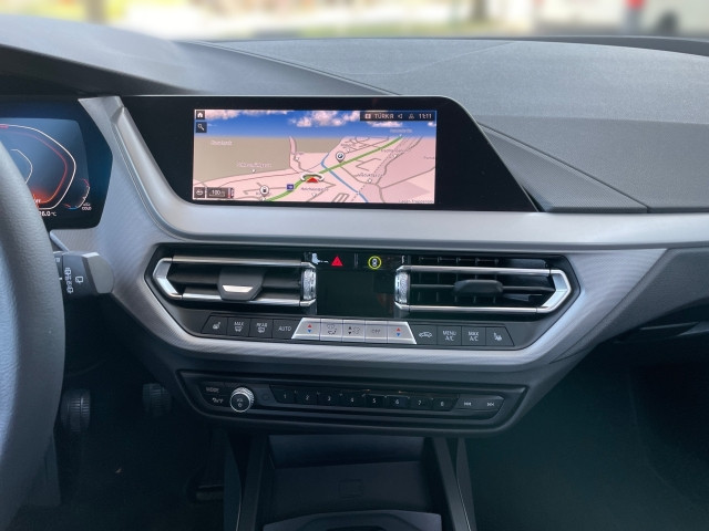 Bild 6: BMW 116d 5-Türer F40 B37