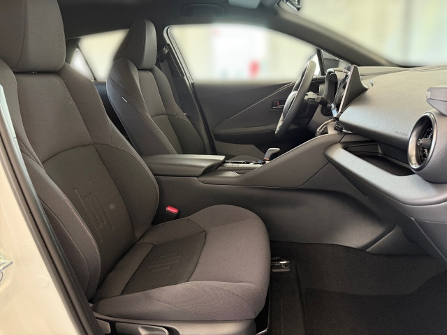 Bild 5: Toyota C-HR 2,0 223PS PHEV 2WD Active Drive