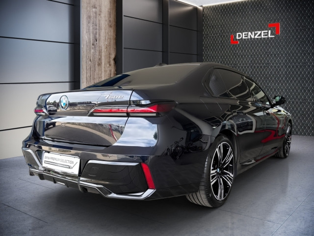 Bild 3: BMW 750e xDrive Limousine G70 XB1