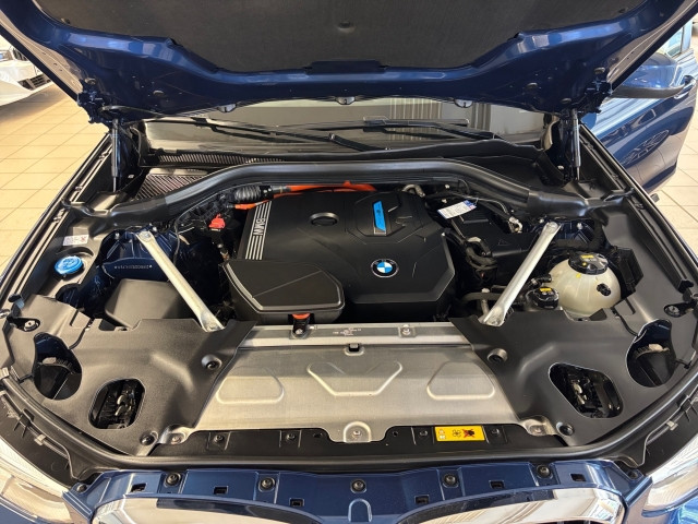 Bild 13: BMW X3 xDrive30e PHEV Au