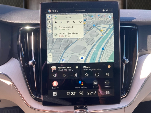 Bild 5: VOLVO PKW XC60 T6 AWD Plug-in Hybrid Ultra Bright