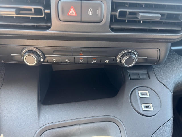 Bild 10: Toyota Praoce City L1 1,5D Duty + Erhöhte Nutzlast