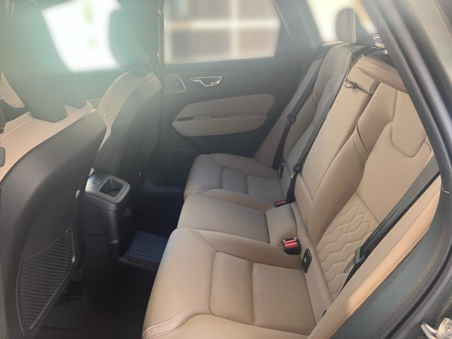 Bild 7: VOLVO PKW XC60 Ultra, T6 AWD Plug-in Hybrid, Elektrisch/Benzin, Dark