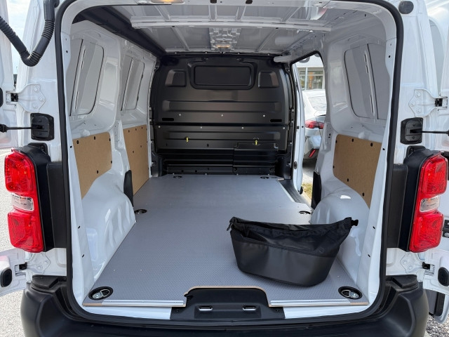 Bild 9: Toyota PROACE EV ProWork 75kWh L1 Medium 4-türig