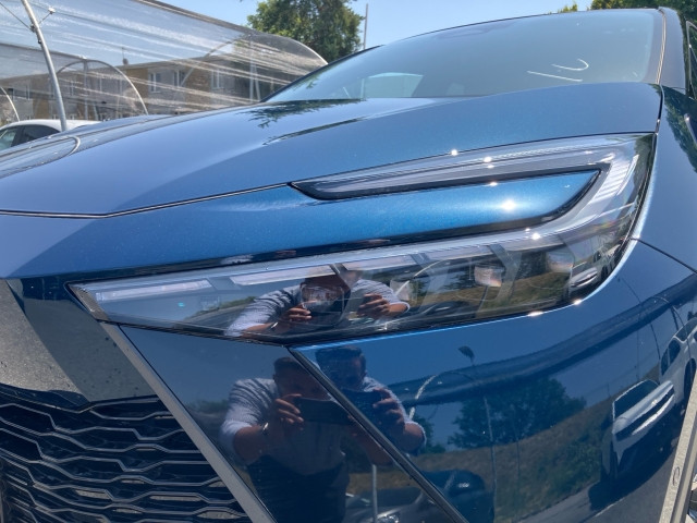 Bild 11: Toyota C-HR - 2,0 l Plugin 4x2  Lounge CVT