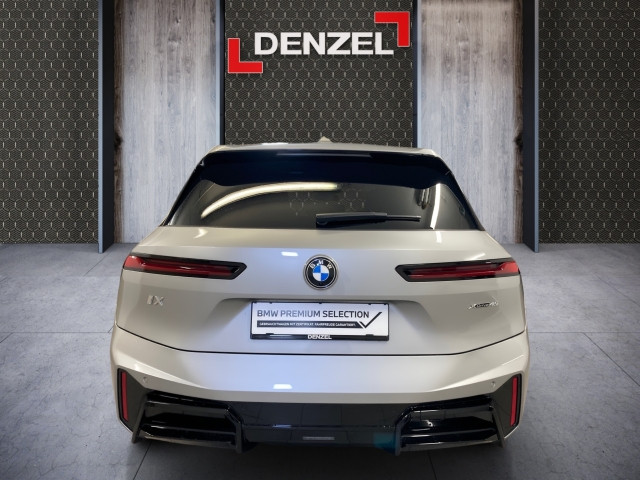 Bild 4: BMW PKW i-Serie iX xDrive45 I20