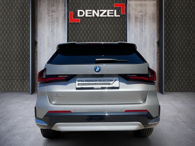 Bild 10: BMW iX1 xDrive30 U11