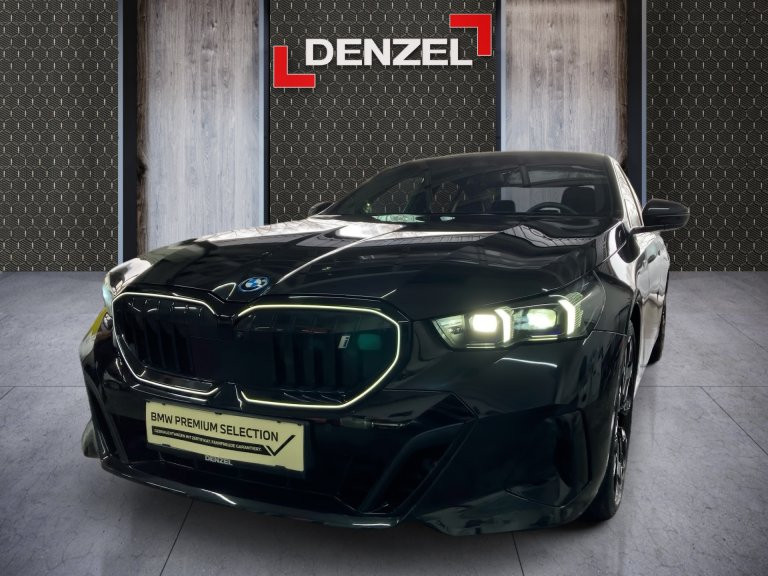 Bild 0: BMW i5 xDrive40 81,2kWh