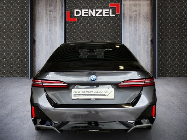 Bild 10: BMW i5 xDrive40 Limousine G60