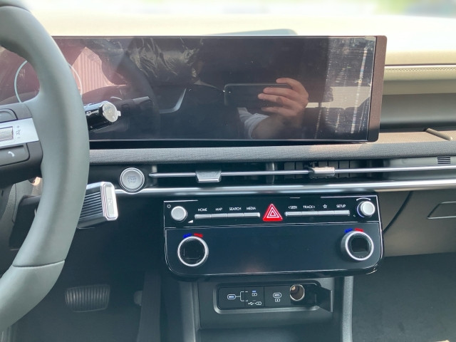 Bild 9: Hyundai Tucson NX4 20th Anniversary 1,6 T-GDi HEV 4WD AT