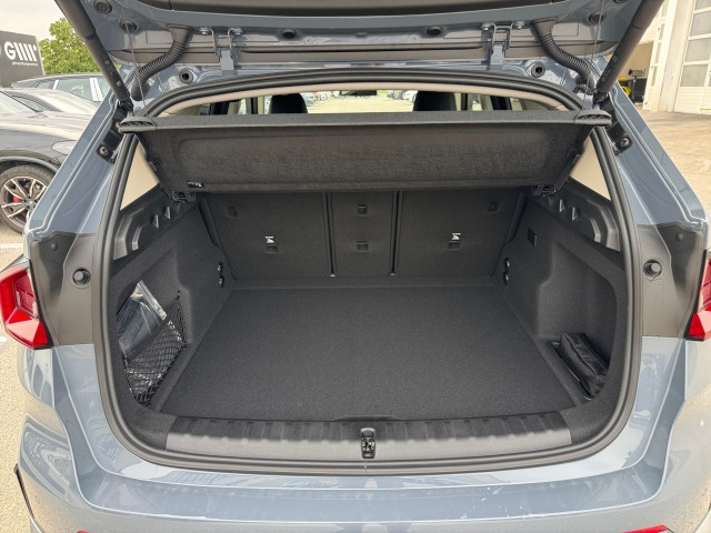 Bild 9: BMW iX1 eDrive20 U11