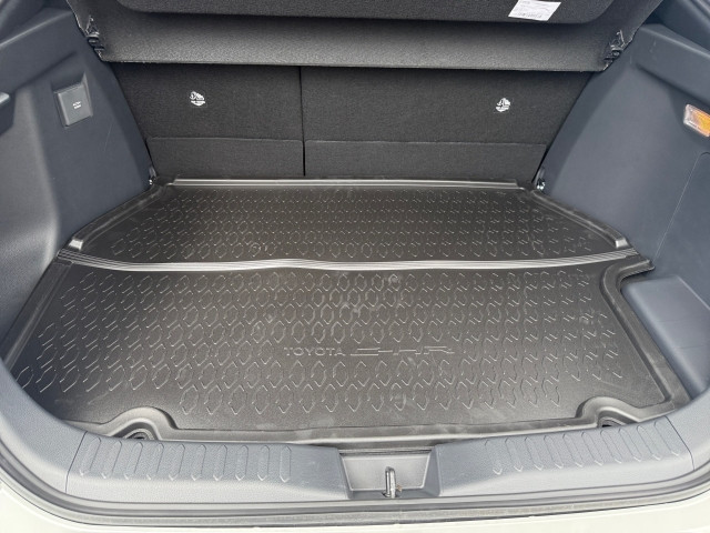 Bild 9: Toyota C-HR - 2,0 l Plugin 4x2  Active Drive CV