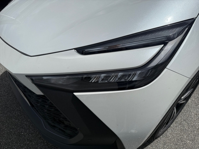 Bild 11: Toyota C-HR - 2,0 l Plugin 4x2  Active Drive CV