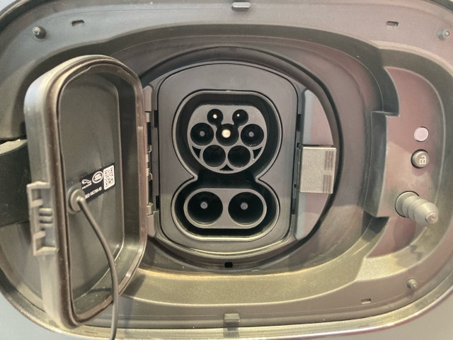 Bild 9: Land Rover Range Rover P550e Autobiography