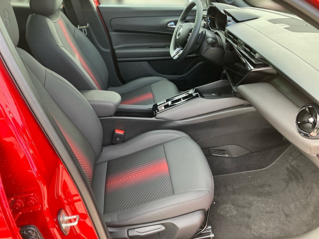 Bild 5: Alfa Junior Ibrida e-AWD MHEV