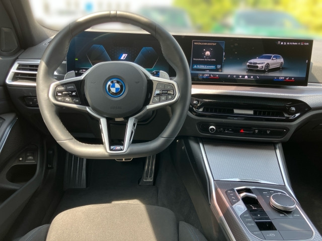 Bild 6: BMW 330e xDrive Touring G21