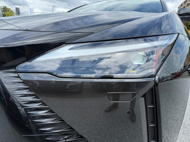 Bild 11: Lexus RZ 300e  Executive + Panorama Glasdach WLTP-Reichweite 472km