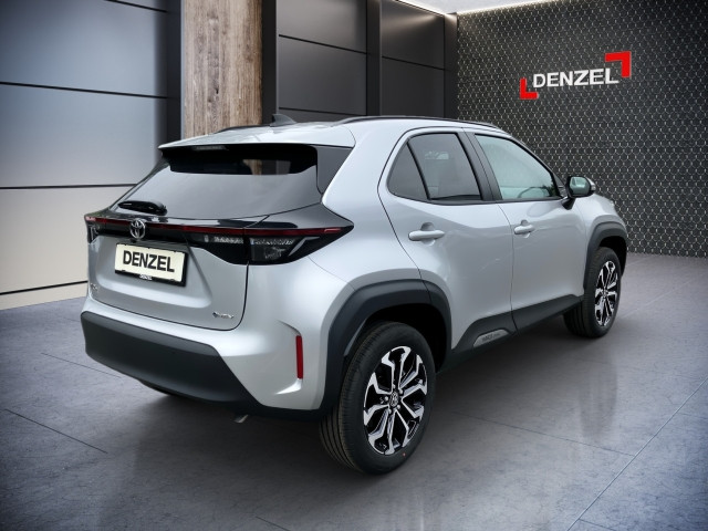 Bild 3: Toyota Yaris Cross - 1,5 l 4x2 HY  Active Drive