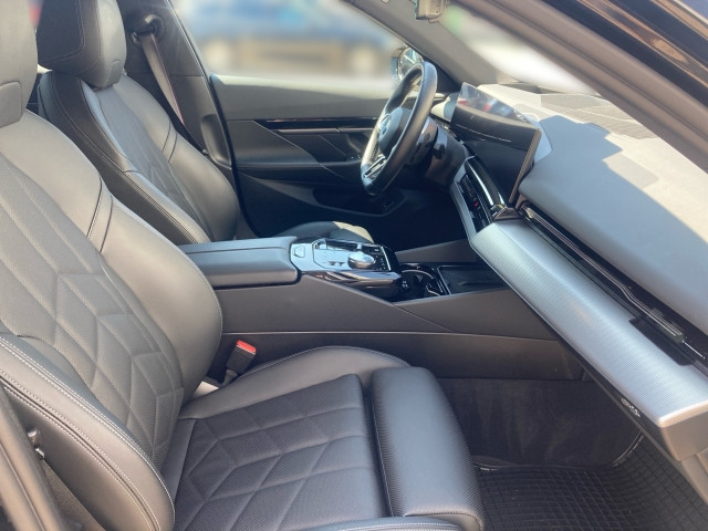 Bild 5: BMW 520d xDrive Limousine G60 B47