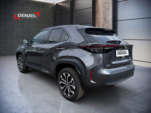 Bild 2: Toyota Yaris Cross - 1,5 l 4x4 HY  Active Drive