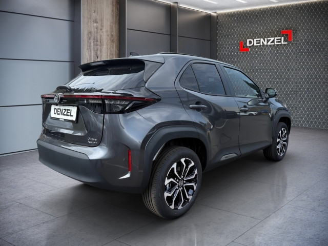 Bild 3: Toyota Yaris Cross - 1,5 l 4x4 HY  Active Drive