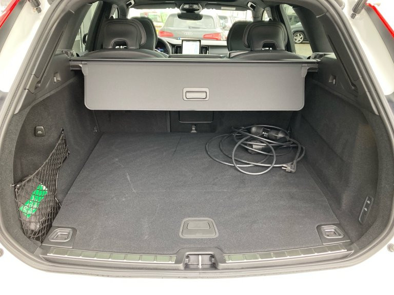 Bild 9: VOLVO PKW XC60 T8 AWD PHEV 18,8 kWh Ultra Black