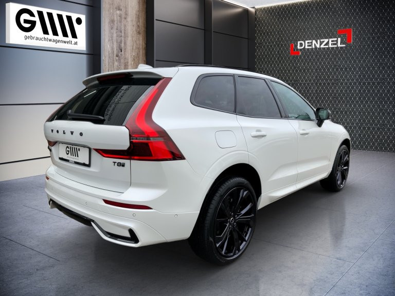 Bild 3: VOLVO PKW XC60 T8 AWD PHEV 18,8 kWh Ultra Black