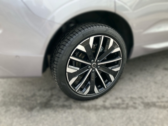 Bild 4: VOLVO PKW XC60 Ultra, T6 AWD Plug-in Hybrid, Elektrisch/Benzin, Dark