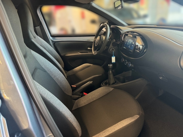 Bild 5: Toyota AYGO X 1,0 l Play