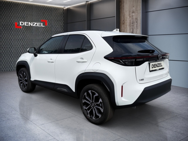 Bild 2: Toyota Yaris Cross - 1,5 l 4x4 Hybrid  Active D