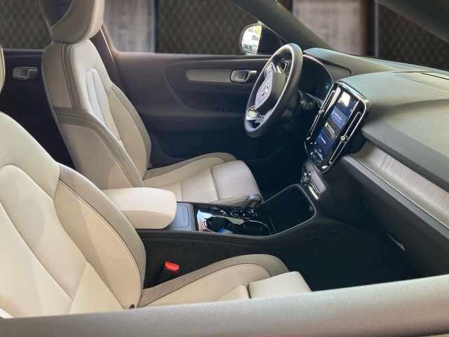 Bild 5: VOLVO PKW EX40 Single Motor Extended Range Ultra Dark