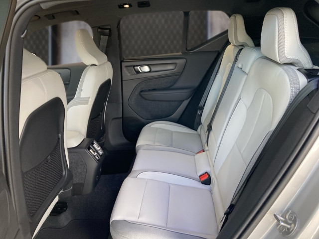 Bild 8: VOLVO PKW EX40 Single Motor Extended Range Ultra Dark