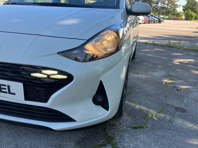 Bild 3: Hyundai i10 GO Plus 1,0 MT