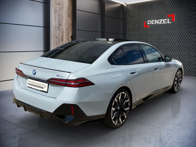Bild 3: BMW i5 M60 xDrive Limousine G60
