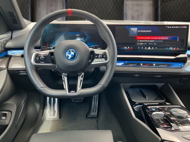 Bild 7: BMW i5 M60 xDrive Limousine G60