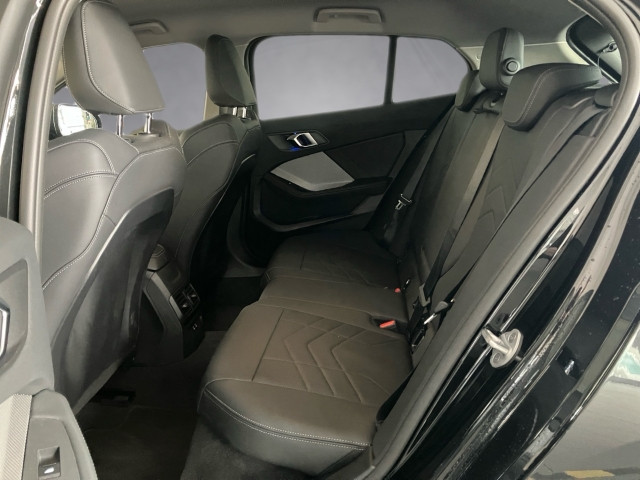 Bild 12: BMW 116 5-Tüerer F70