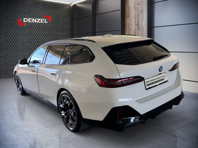 Bild 2: BMW 530e xDrive Touring