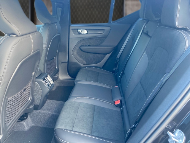 Bild 7: VOLVO PKW XC40 Plus, B3 Mild Hybrid, Benzin, Dark