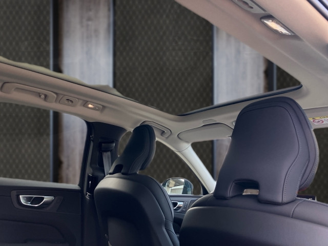 Bild 7: VOLVO PKW XC60 Ultra, T8 AWD Plug-in Hybrid, Elektrisch/Benzin, Dark