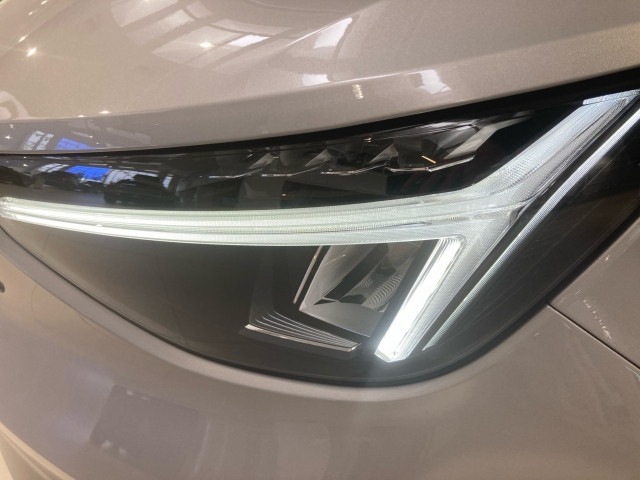 Bild 3: VOLVO PKW XC40 B3 4You Plus Dark