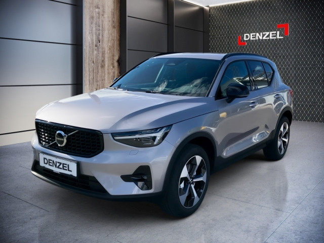 Bild 0: VOLVO PKW XC40 Plus, B3 Mild Hybrid, Benzin, Dark