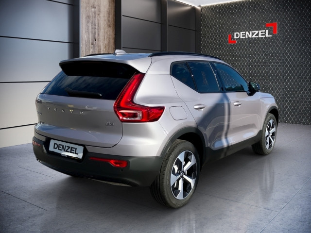 Bild 3: VOLVO PKW XC40 Plus, B3 Mild Hybrid, Benzin, Dark