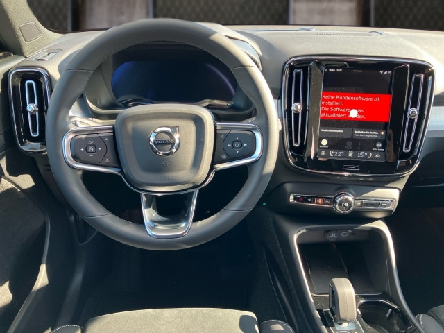 Bild 6: VOLVO PKW XC40 Plus, B3 Mild Hybrid, Benzin, Dark