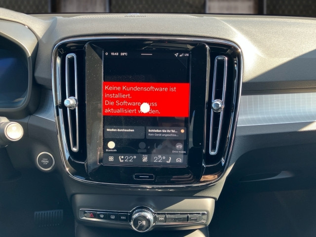 Bild 7: VOLVO PKW XC40 Plus, B3 Mild Hybrid, Benzin, Dark