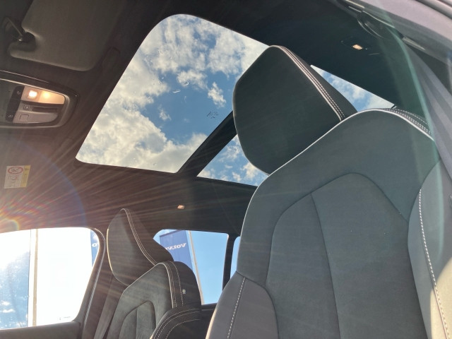 Bild 14: VOLVO PKW EX40 Black Edition Ultra, Twin Motor Performance, Vollelektr