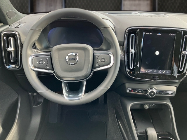 Bild 6: VOLVO PKW EX40 Black Edition Ultra, Twin Motor Performance, Vollelektr