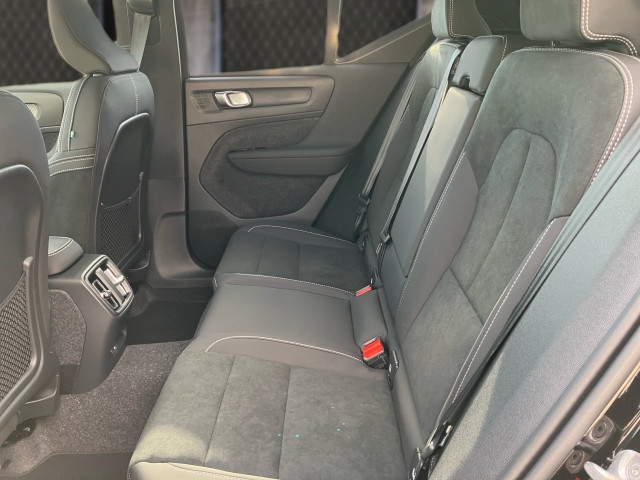 Bild 8: VOLVO PKW EX40 Black Edition Ultra, Twin Motor Performance, Vollelektr