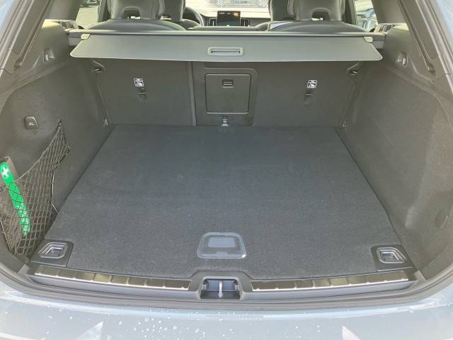 Bild 9: VOLVO PKW XC60 Black Edition Plus, T6 AWD Plug-in Hybrid, Elektrisch/B